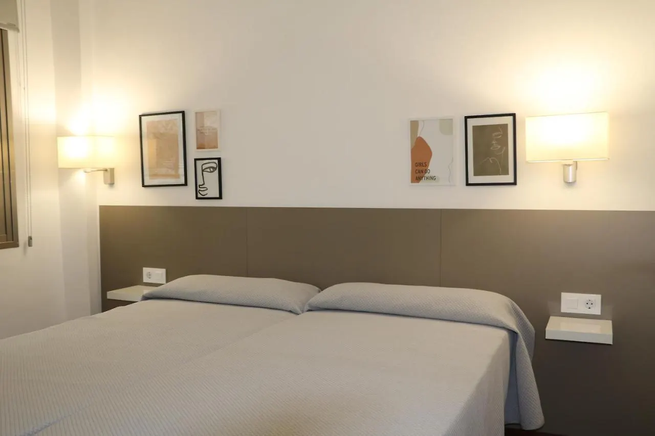 MyF Apartamentos, Edificio Michelangelo Salou 0*,  España
